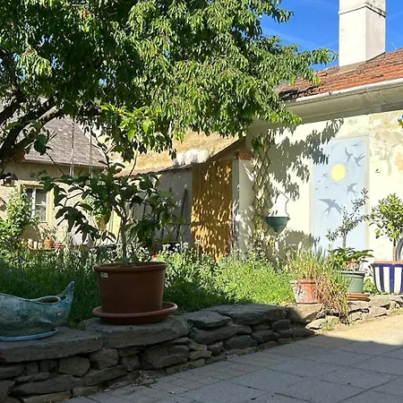 Danube Atelier - The Garden Vakantiehuis Rossatz