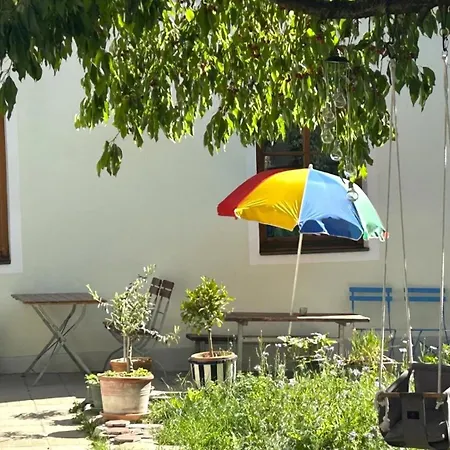 Danube Atelier - The Garden Rossatz
